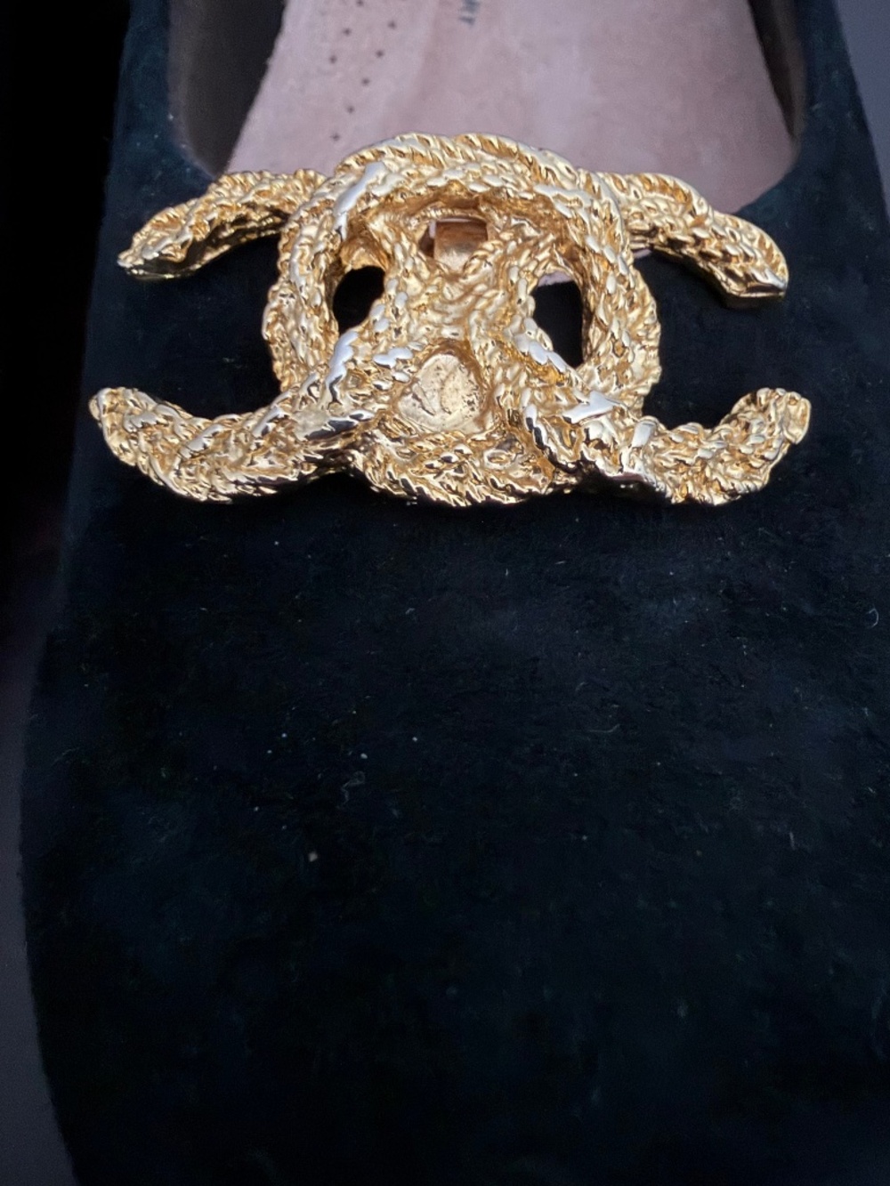 Chanel Bluette Shoe Clips Vintage CC Bluette France Logo Hardware Gold-tone RARE - Picture 13 of 16